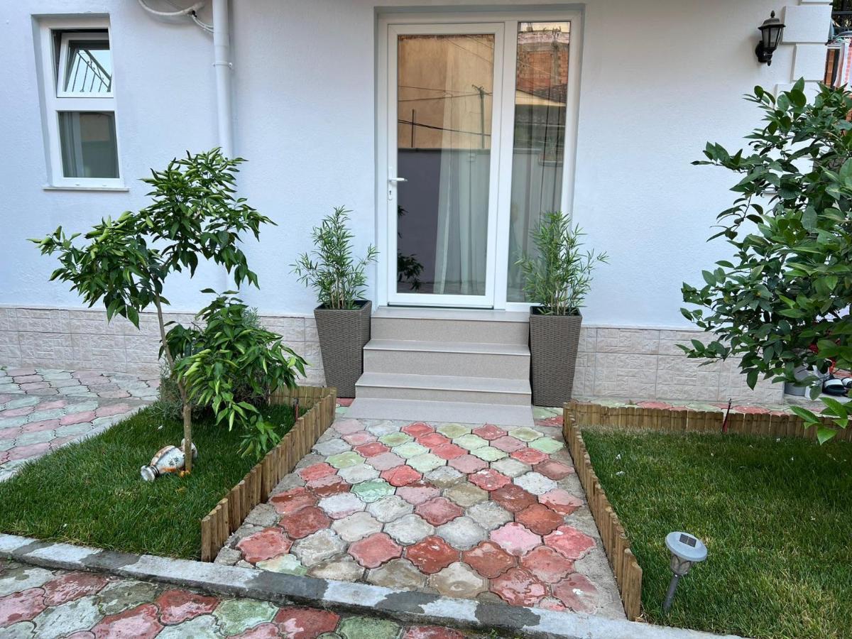 Florent'S Superb Studio, Free Parking & Garden!! Тирана Екстер'єр фото